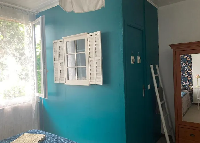 Entre Et Pins 게스트하우스 3*